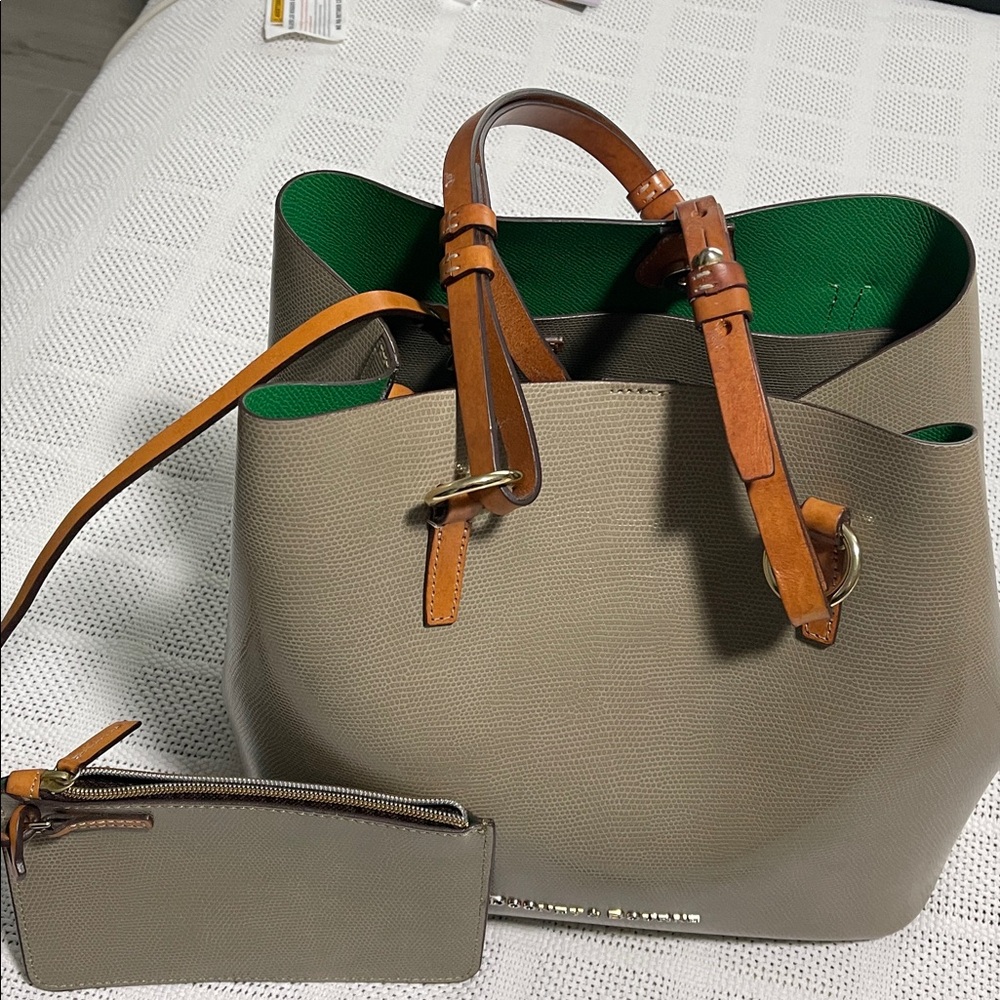 Dooney & Bourke Saffiano Briana With Pouch - taupe/kelly green